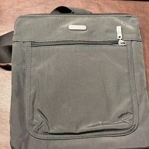 Baggallini Black Men's Messenger Bag